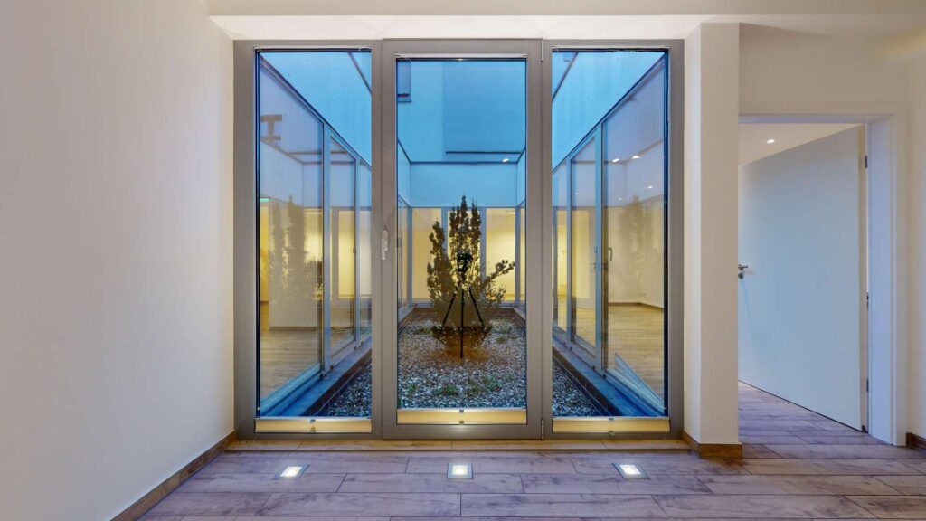 Beeindruckend schöne und großzügige Praxis oder Büroräume - Zentral und ungestört